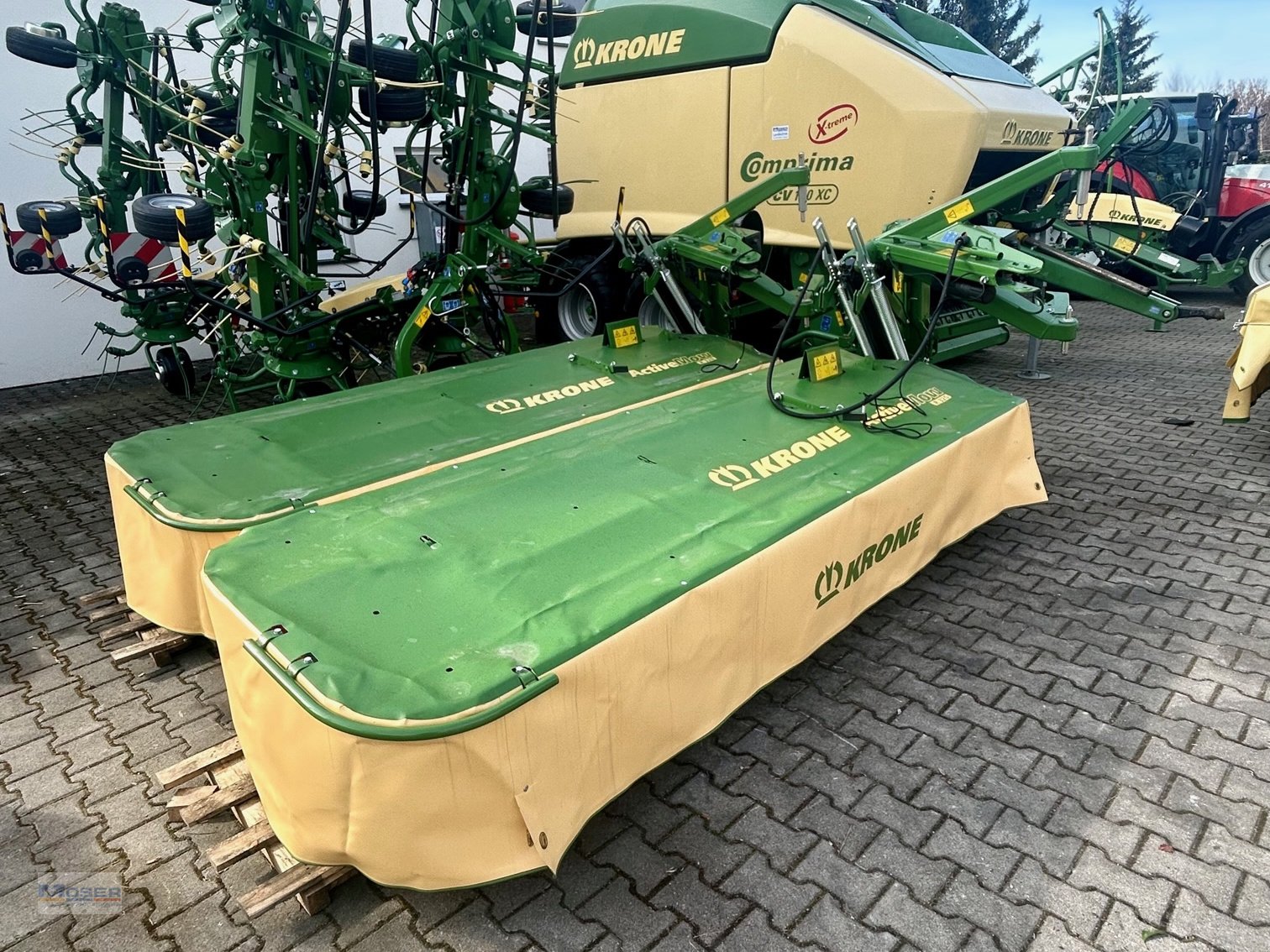 Mähwerk of the type Krone ActiveMow R320, Neumaschine in Massing (Picture 1)