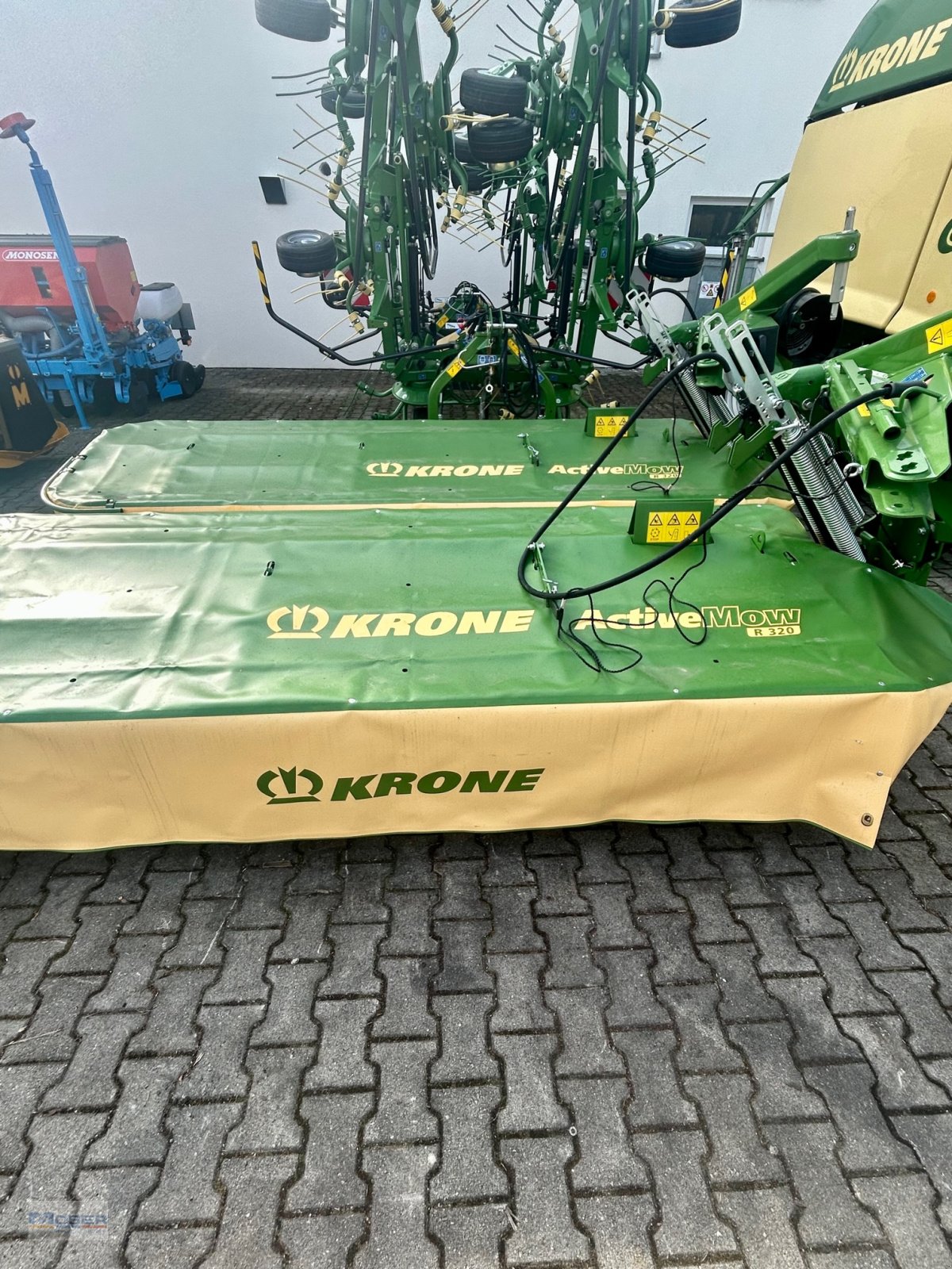 Mähwerk of the type Krone ActiveMow R320, Neumaschine in Massing (Picture 2)