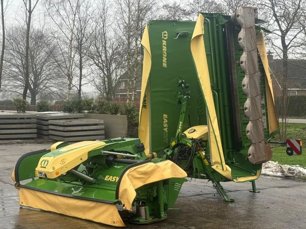 Mähwerk typu Krone B 880 CV + easy cut F 320 CV Triple maaier, Gebrauchtmaschine v Ruinerwold (Obrázok 5)