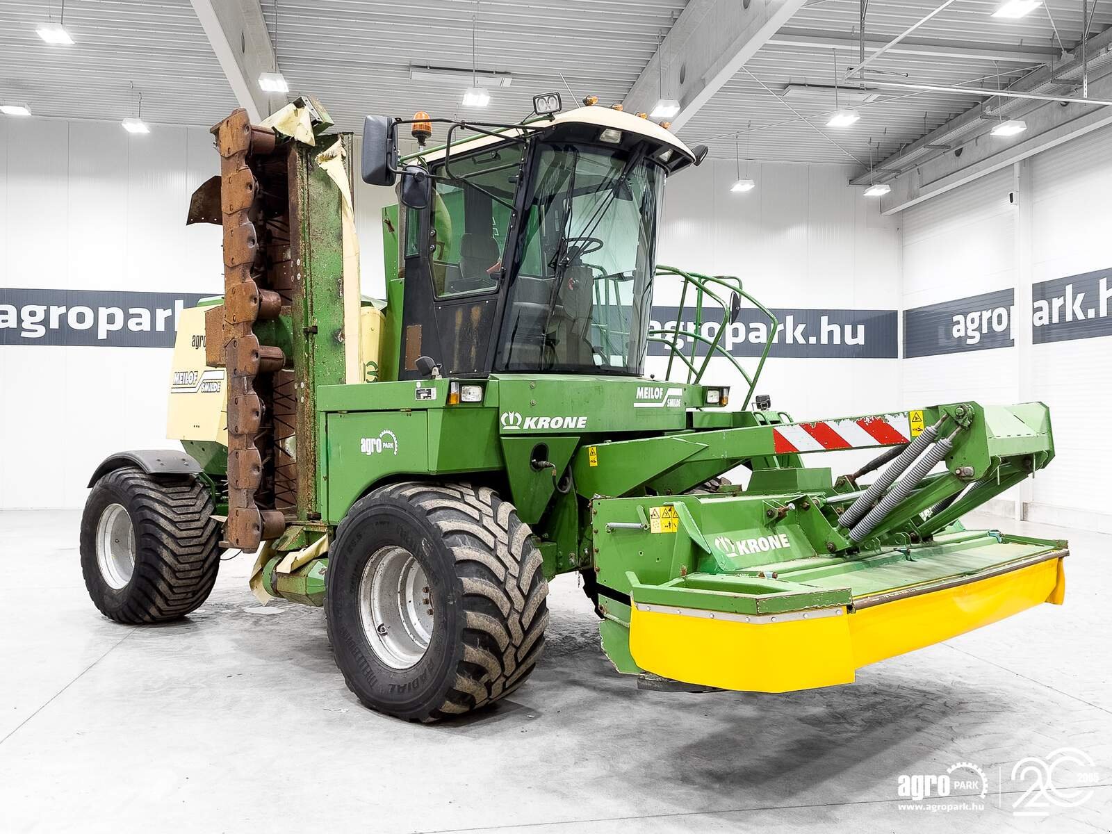 Mähwerk des Typs Krone BIG M 419-83 9,1 m working width, air conditioning, 40 km/h hydrostatic transmission, 337 L pump, permanent all-wheel drive, Gebrauchtmaschine in Csengele (Bild 2)