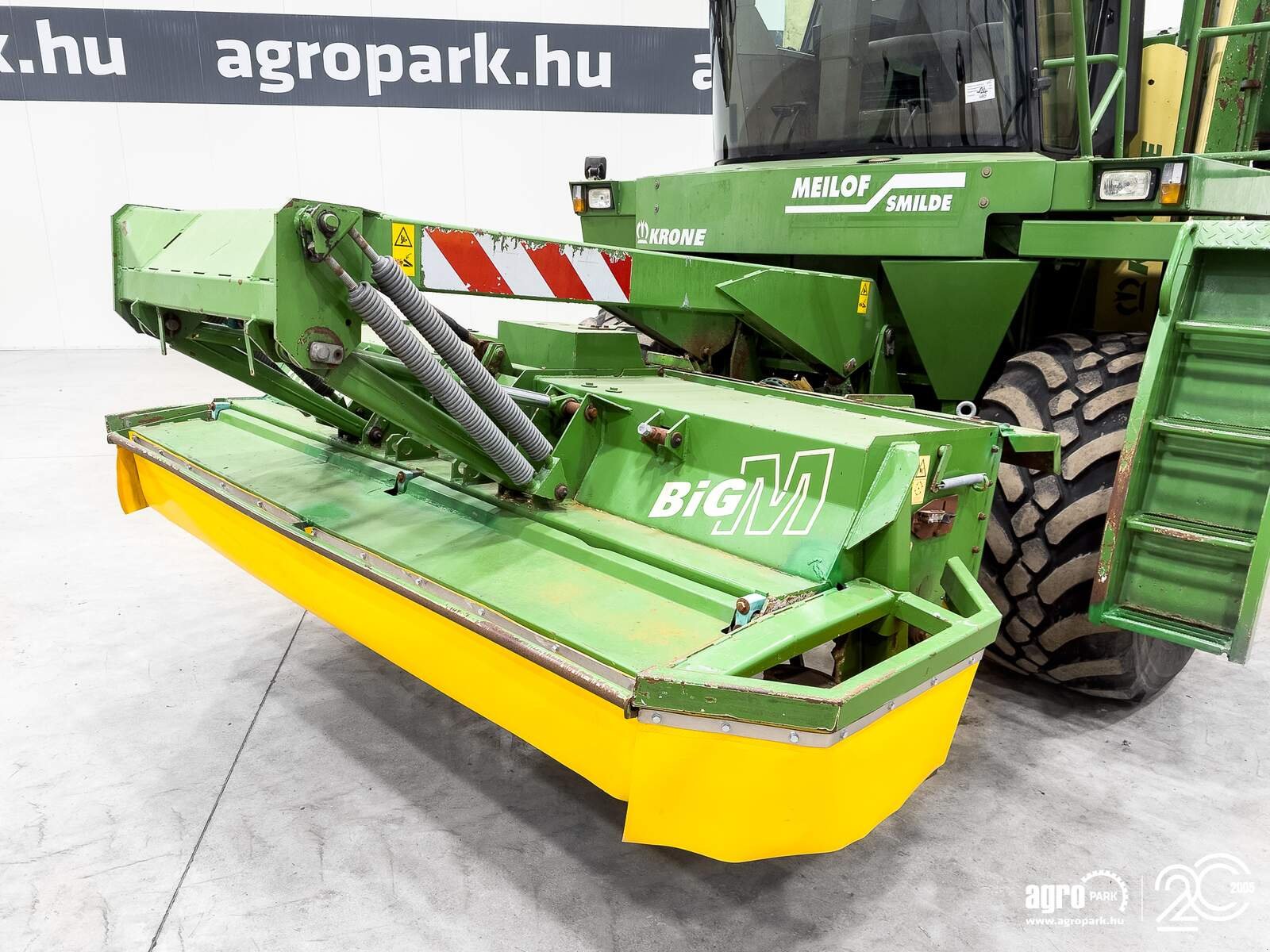 Mähwerk des Typs Krone BIG M 419-83 9,1 m working width, air conditioning, 40 km/h hydrostatic transmission, 337 L pump, permanent all-wheel drive, Gebrauchtmaschine in Csengele (Bild 29)