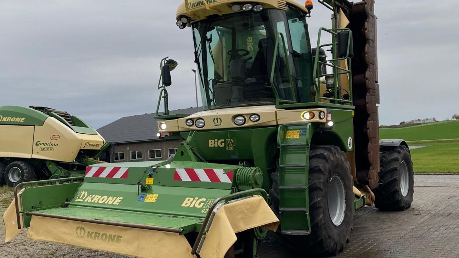 Mähwerk of the type Krone BiG M 420 med snegle, Gebrauchtmaschine in Kongerslev (Picture 1)