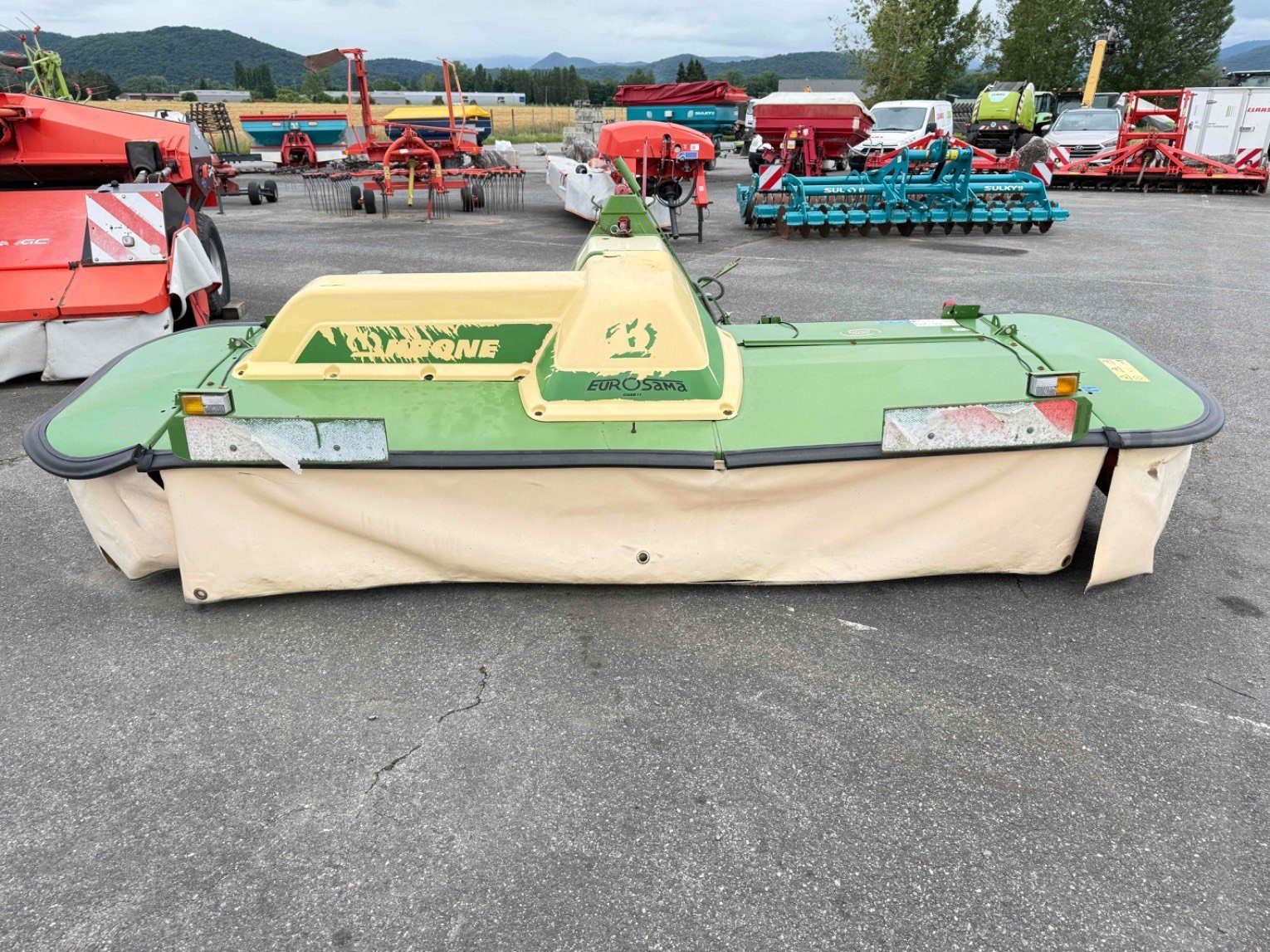 Mähwerk of the type Krone EASY CUT 320 F, Gebrauchtmaschine in SAINT GAUDENS (Picture 2)