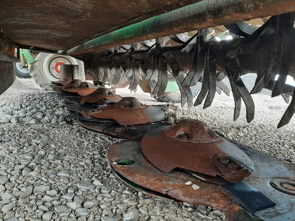 Mähwerk of the type Krone Easy Cut 3210, Gebrauchtmaschine in SAINT LOUP (Picture 10)