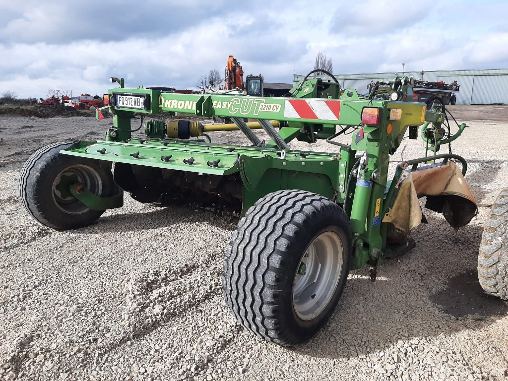Mähwerk of the type Krone Easy Cut 3210, Gebrauchtmaschine in SAINT LOUP (Picture 5)
