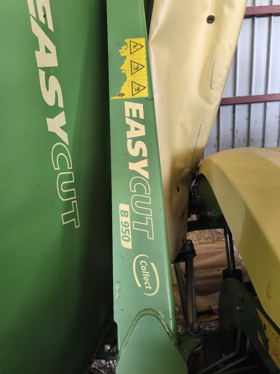 Mähwerk del tipo Krone EASY CUT B 950, Gebrauchtmaschine In Gondrecourt-le-Château (Immagine 6)