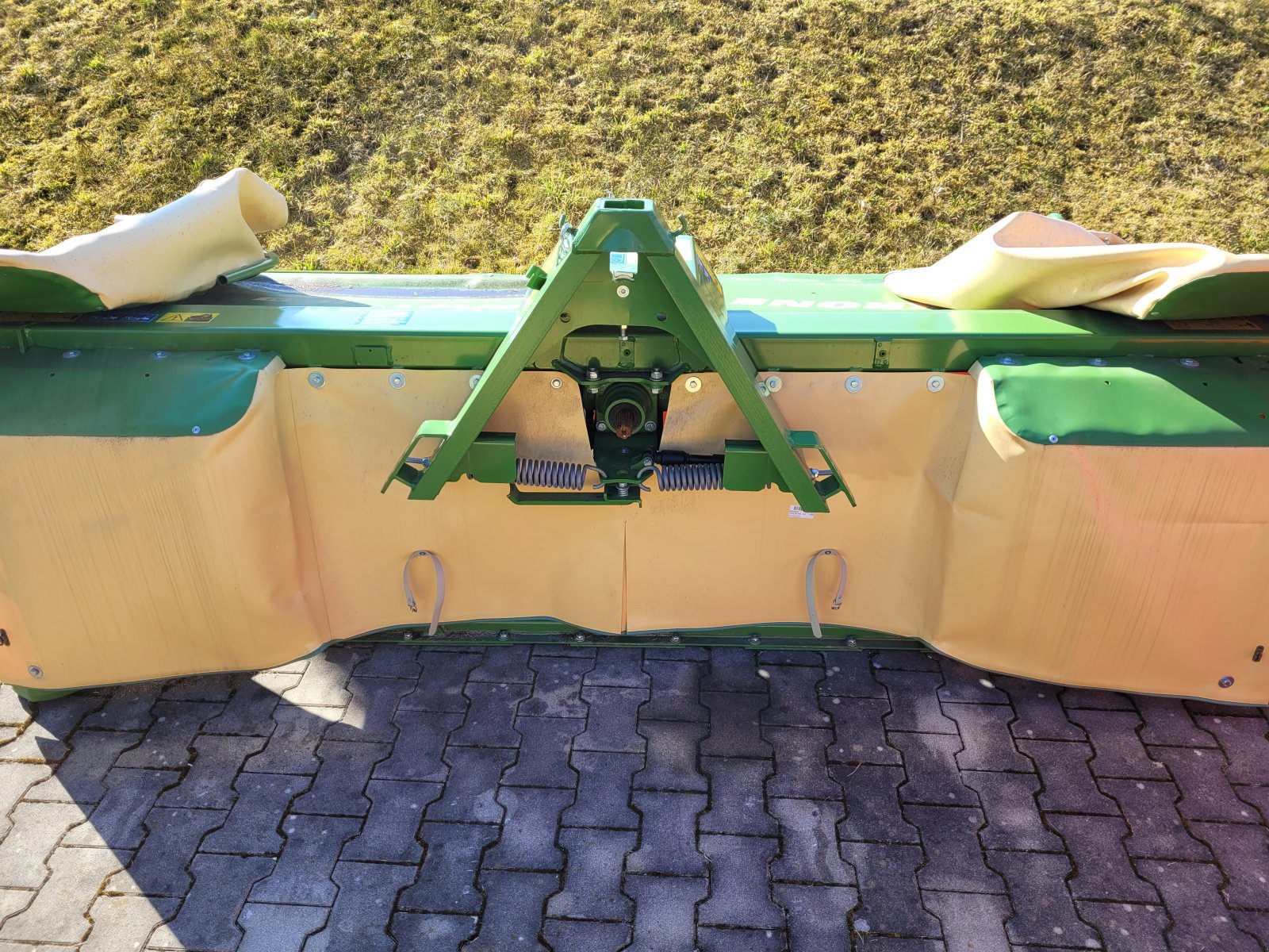 Mähwerk of the type Krone Easy Cut F 320 M, Neumaschine in Moosbach (Picture 2)