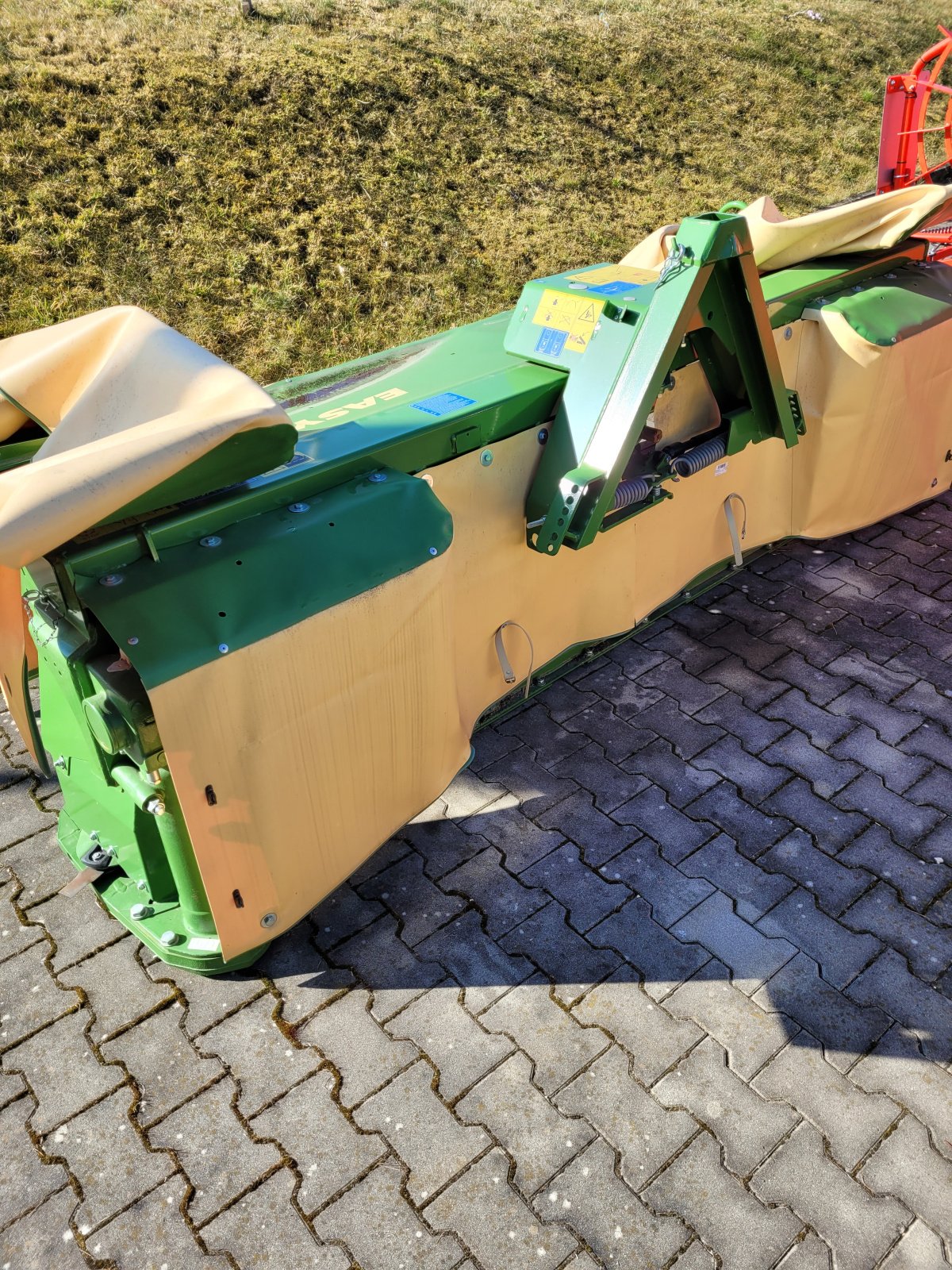 Mähwerk of the type Krone Easy Cut F 320 M, Neumaschine in Moosbach (Picture 3)