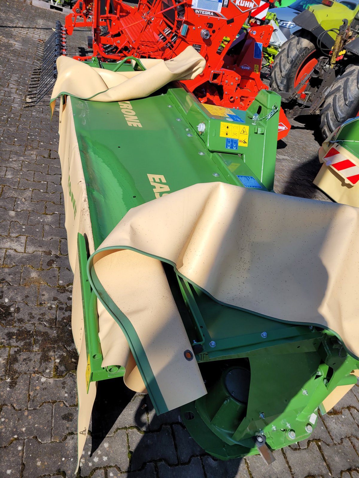 Mähwerk of the type Krone Easy Cut F 320 M, Neumaschine in Moosbach (Picture 5)