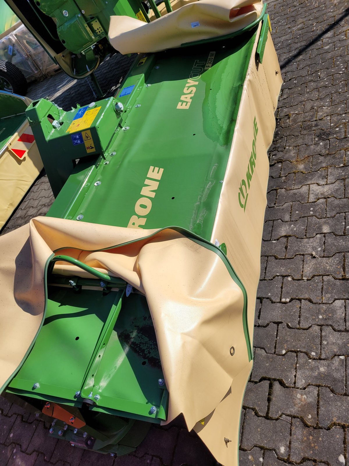 Mähwerk of the type Krone Easy Cut F 320 M, Neumaschine in Moosbach (Picture 9)