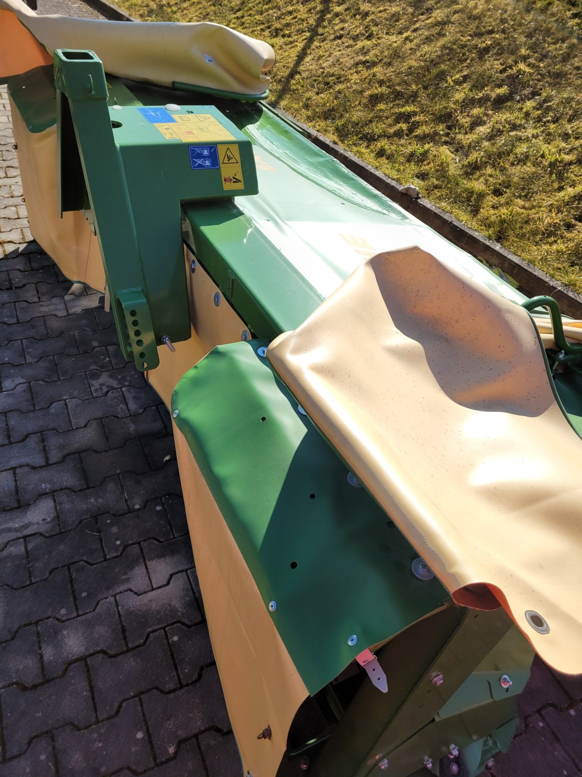 Mähwerk of the type Krone Easy Cut F 320 M, Neumaschine in Moosbach (Picture 12)