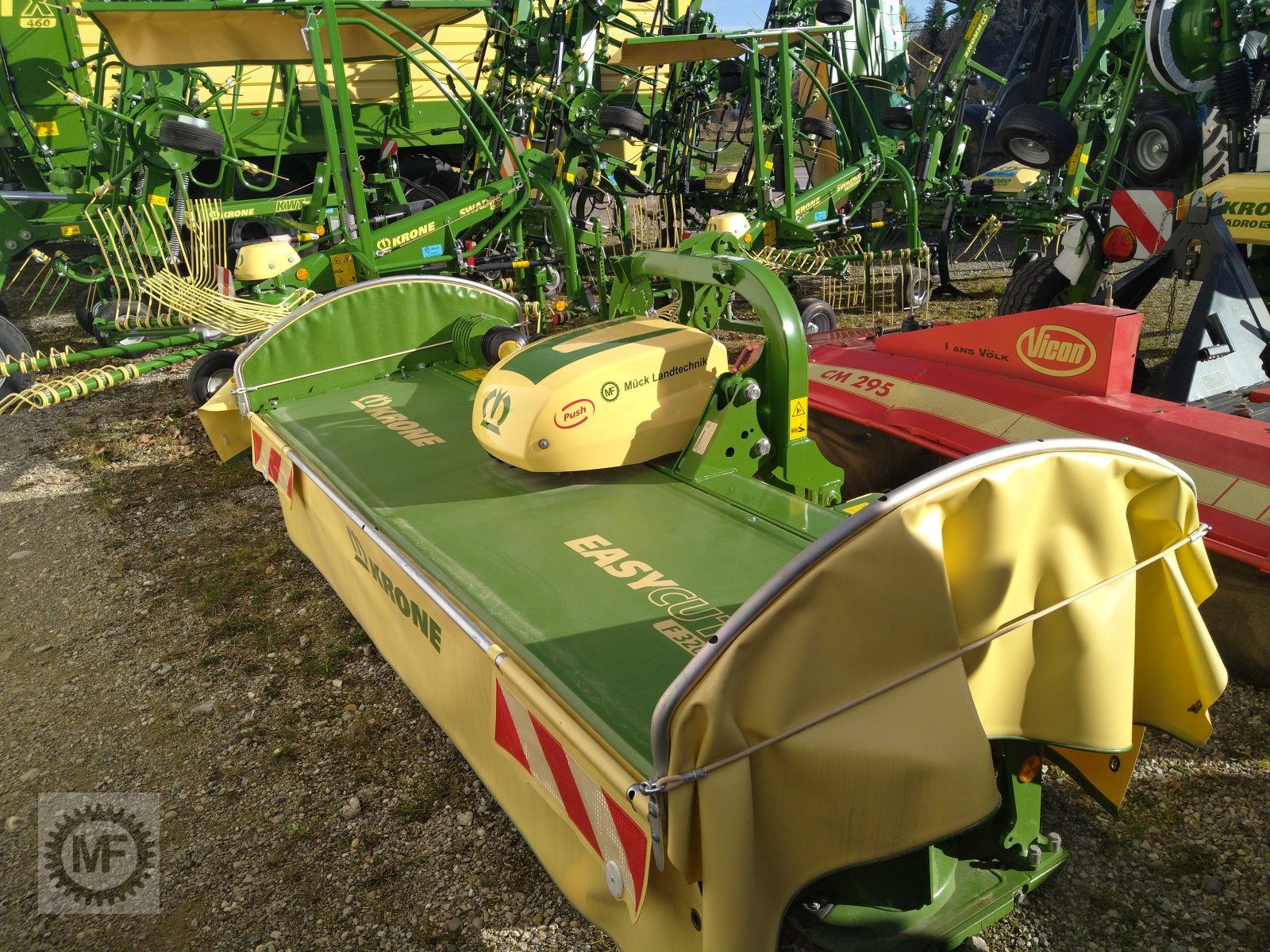 Mähwerk of the type Krone Easy Cut F 320 M, Neumaschine in Huglfing (Picture 4)