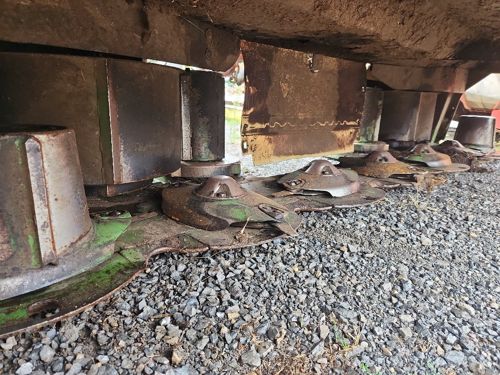 Mähwerk του τύπου Krone EASY CUT F 320, Gebrauchtmaschine σε Calmont (Φωτογραφία 6)