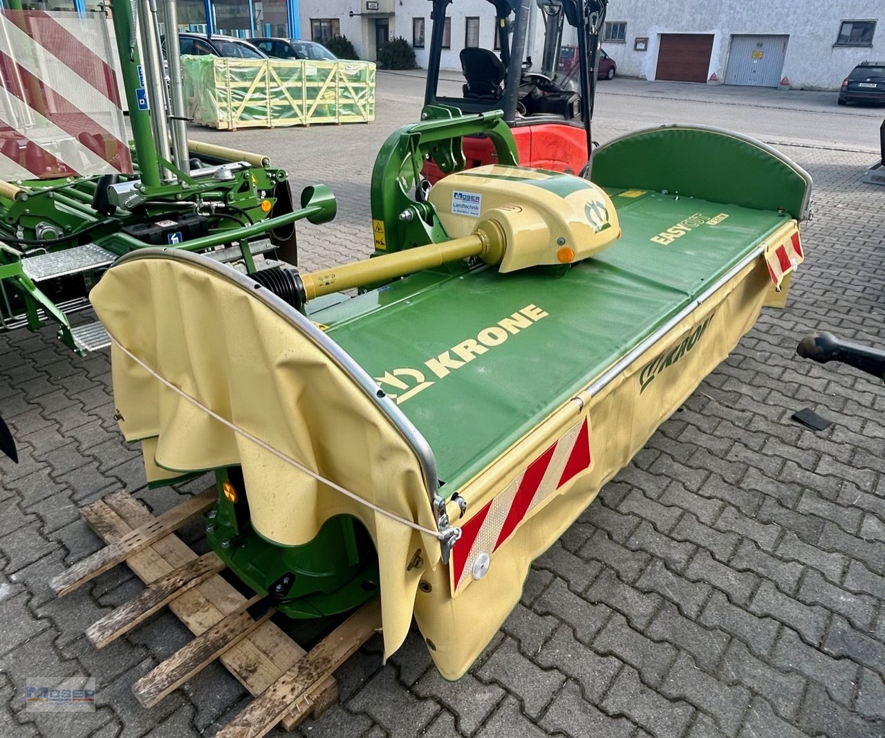 Mähwerk des Typs Krone Easy Cut F 320, Neumaschine in Massing (Bild 3)