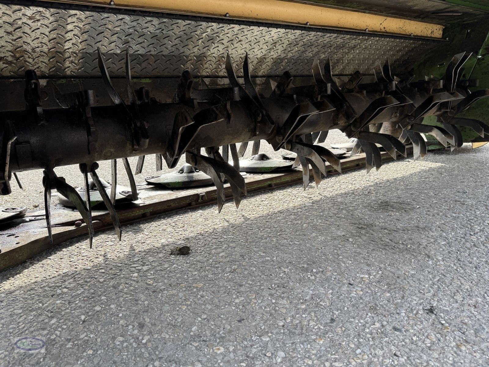 Mähwerk van het type Krone Easy CUT R 320 CV, Gebrauchtmaschine in Münzkirchen (Foto 17)