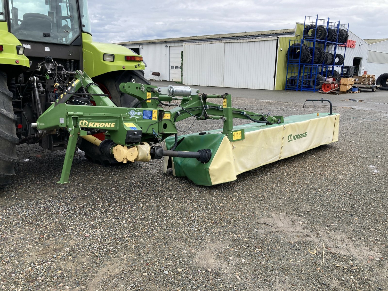 Mähwerk of the type Krone EASY CUT R400, Gebrauchtmaschine in ST CLEMENT DE LA PLACE (Picture 4)