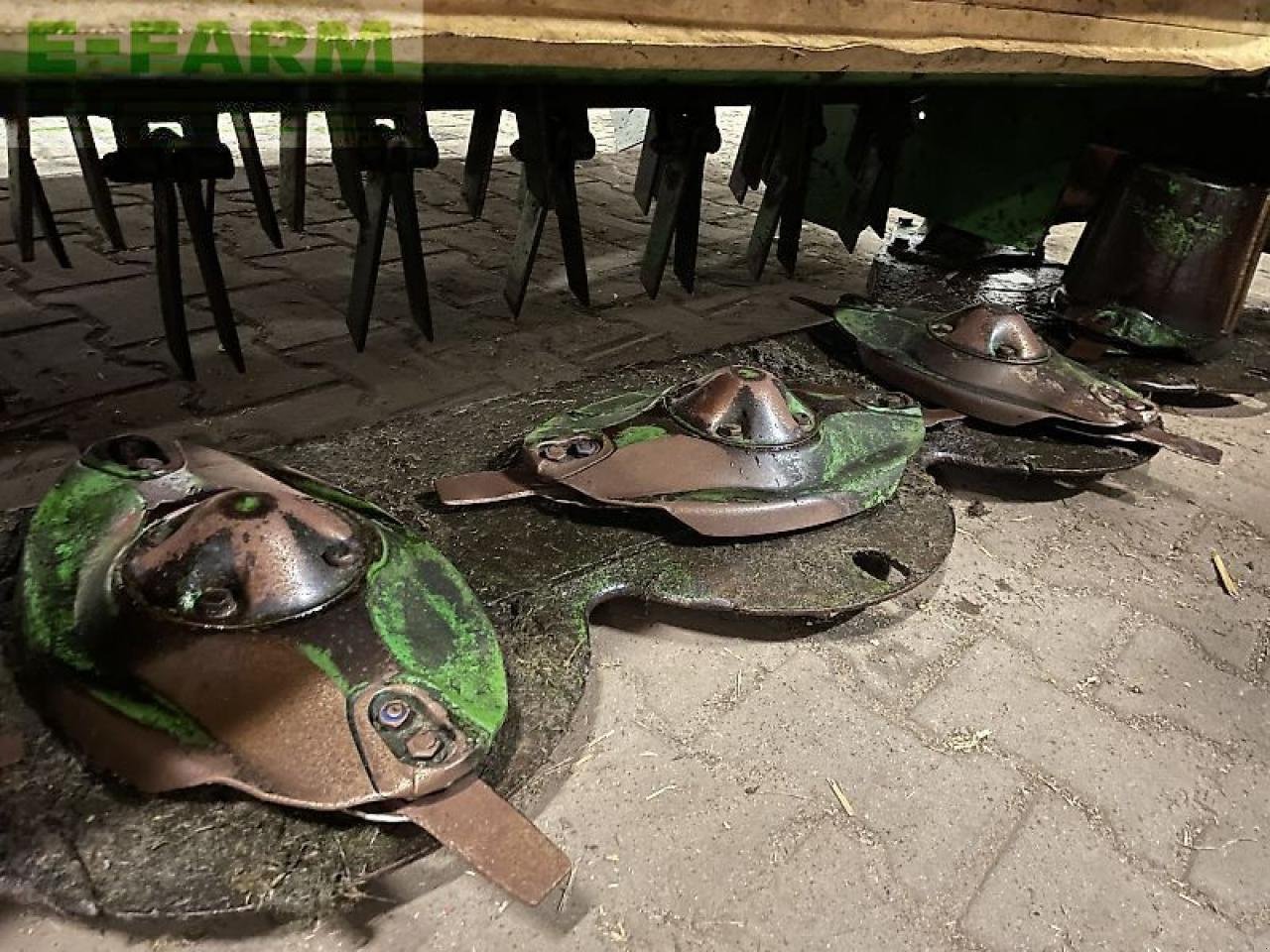 Mähwerk tip Krone easycut 320cv q, Gebrauchtmaschine in gg VEGHEL (Poză 2)