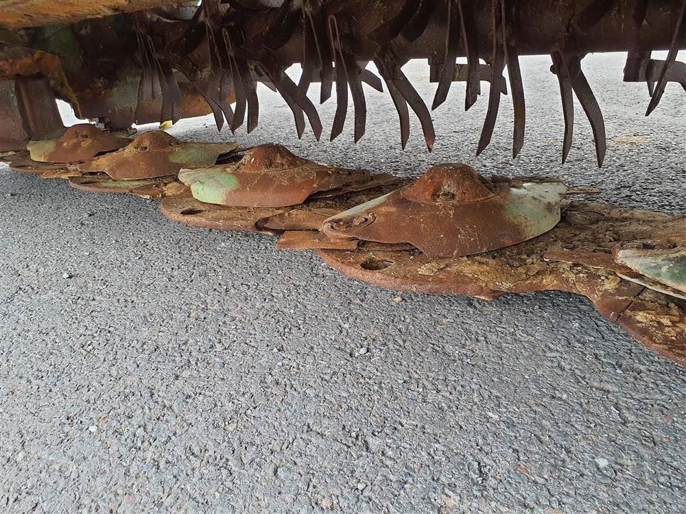 Mähwerk του τύπου Krone Easycut 320R-CV, Gebrauchtmaschine σε ANTIGNY (Φωτογραφία 11)