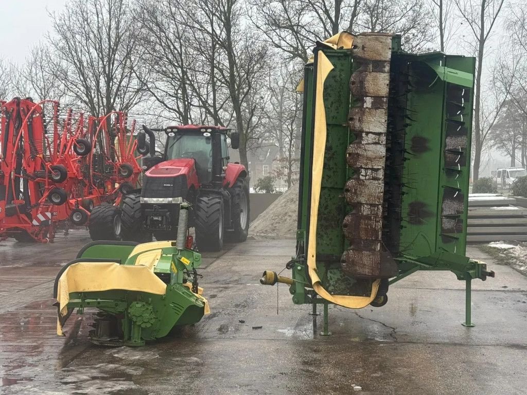 Mähwerk typu Krone Easycut B 870 CV & 320 CV schijvenmaaier triple maaier, Gebrauchtmaschine v Ruinerwold (Obrázok 10)