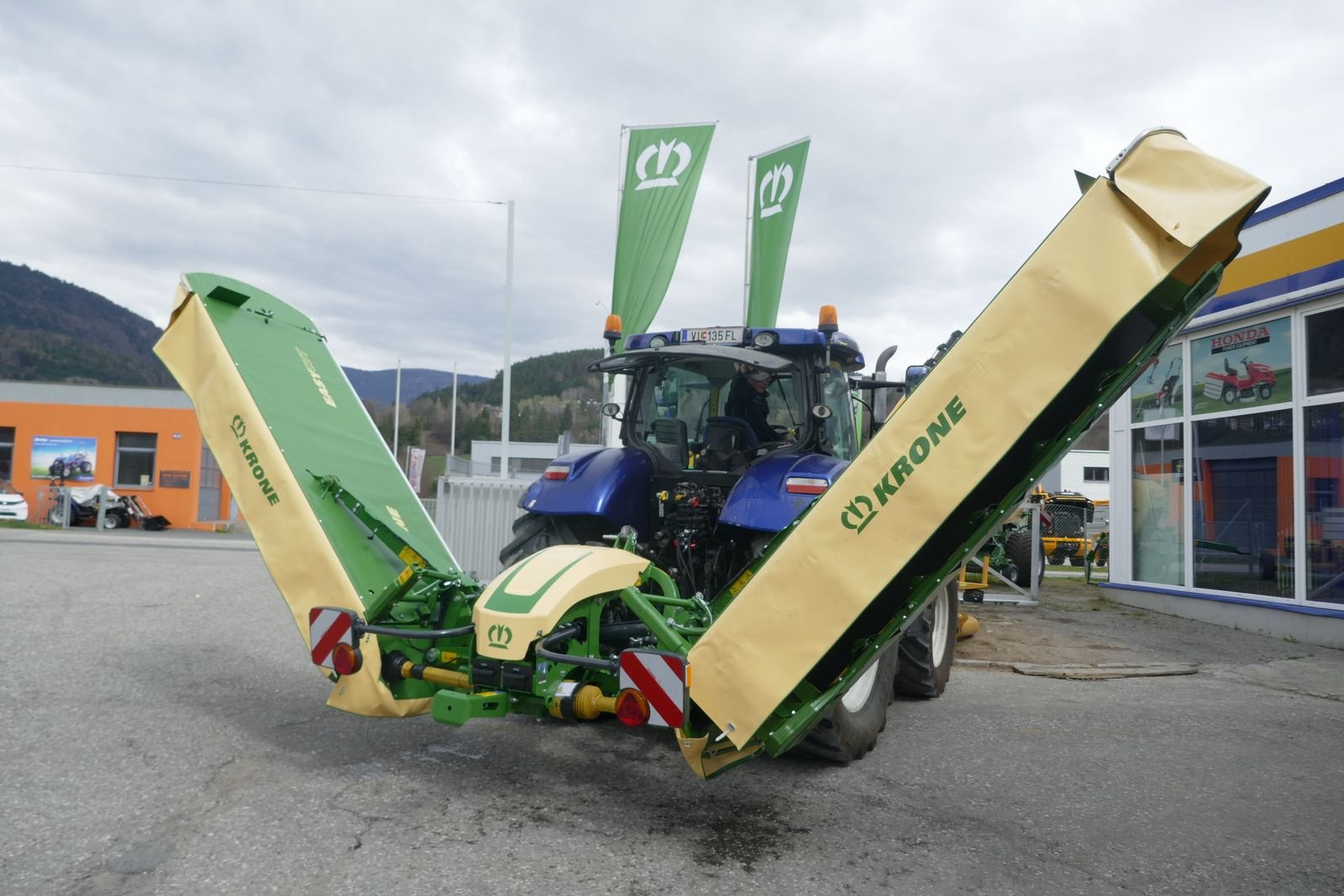 Mähwerk van het type Krone EasyCut B 870, Gebrauchtmaschine in Villach (Foto 6)