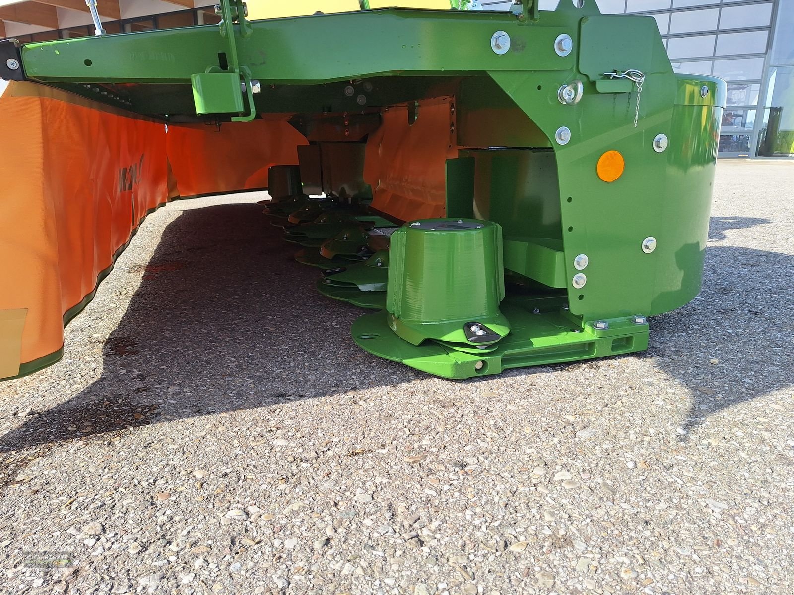 Mähwerk of the type Krone EasyCut F 320 (2GEN) geschoben, Neumaschine in Gampern (Picture 9)