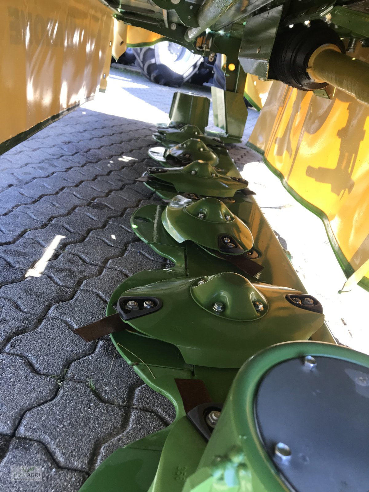 Mähwerk Türe ait Krone EASYCUT F 320 HIGH, Neumaschine içinde Vöhringen (resim 3)