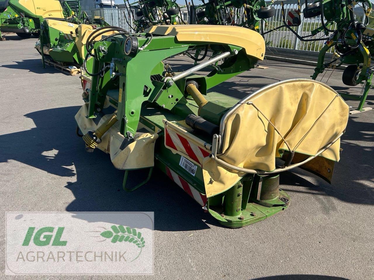 Mähwerk of the type Krone EasyCut F 320 (MT203-39), Neumaschine in Nabburg (Picture 6)