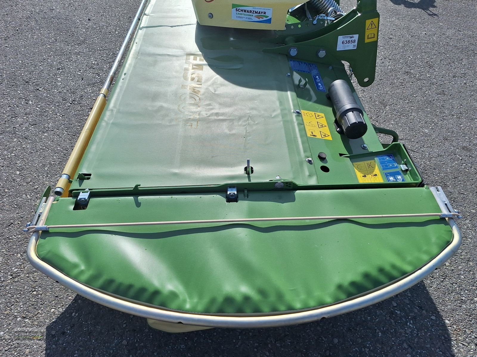 Mähwerk Türe ait Krone EasyCut F320 G4 SS geschoben, Neumaschine içinde Gampern (resim 8)
