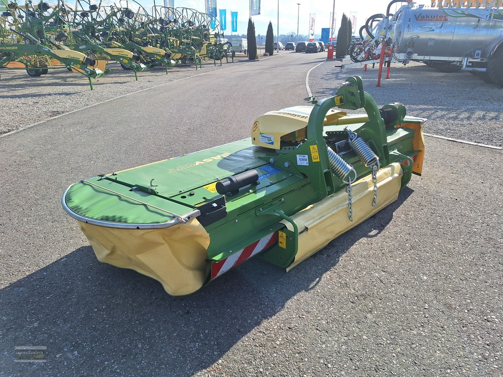 Mähwerk Türe ait Krone EasyCut F320 G4 SS geschoben, Neumaschine içinde Gampern (resim 5)