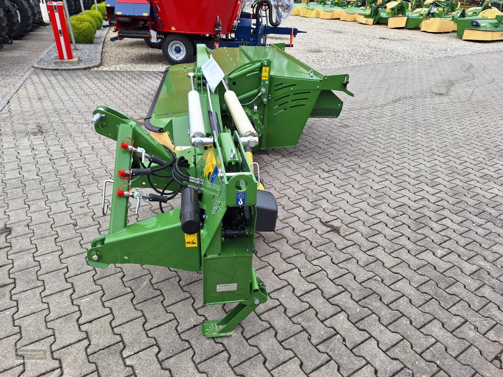Mähwerk of the type Krone EasyCut R 320 CV, Neumaschine in Aurolzmünster (Picture 9)