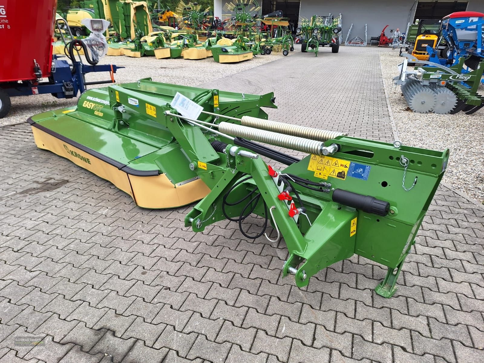 Mähwerk of the type Krone EasyCut R 320 CV, Neumaschine in Aurolzmünster (Picture 5)
