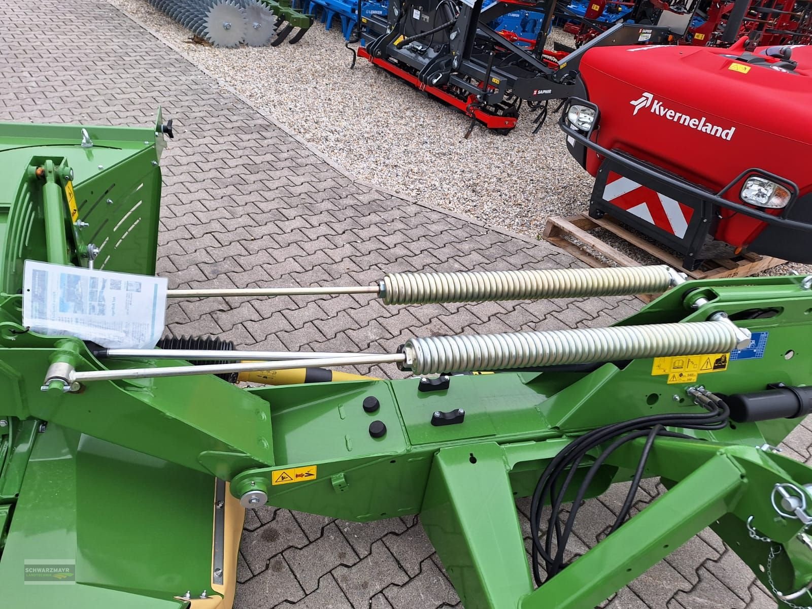 Mähwerk of the type Krone EasyCut R 320 CV, Neumaschine in Aurolzmünster (Picture 14)