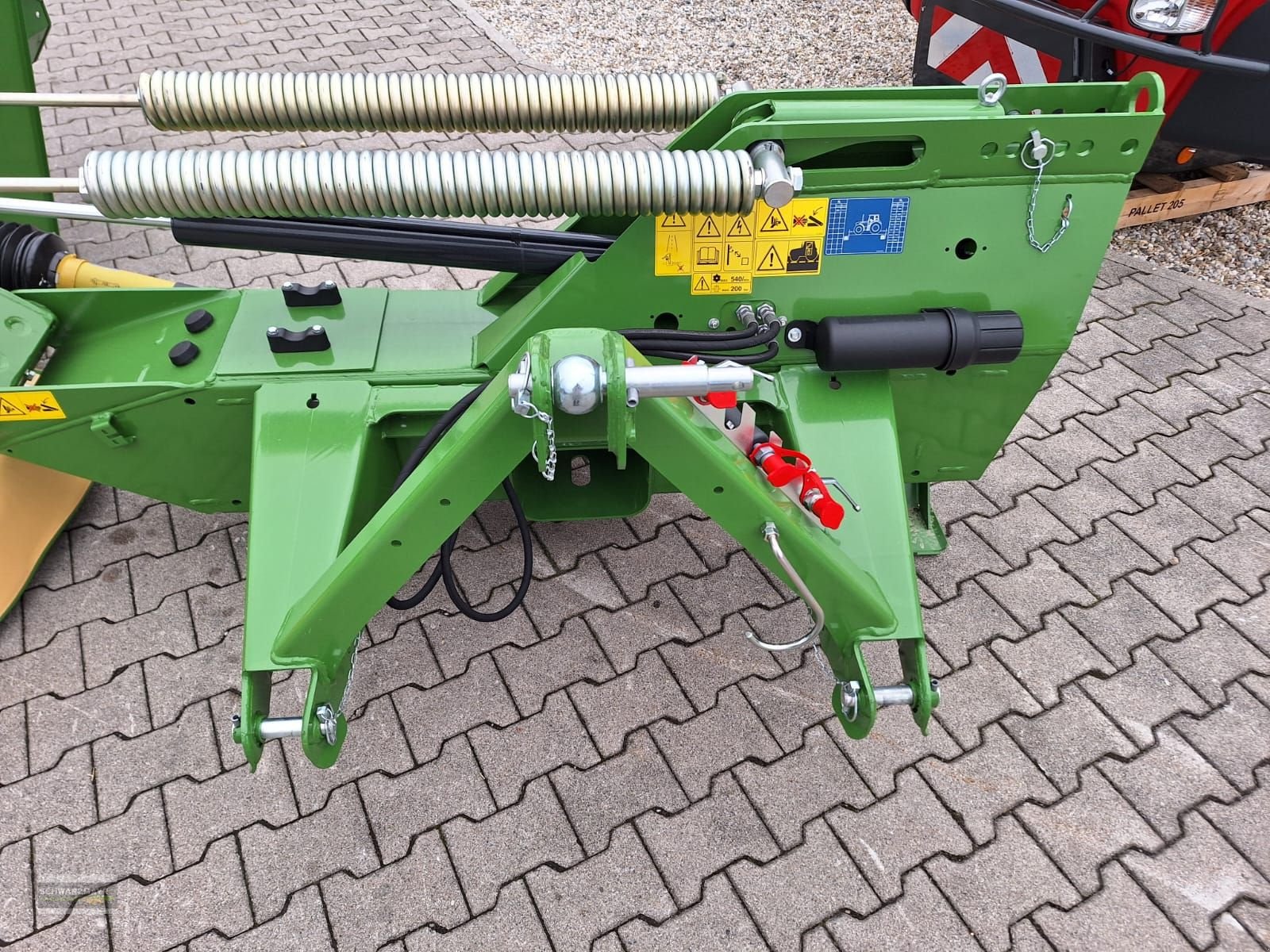 Mähwerk of the type Krone EasyCut R 320 CV, Neumaschine in Aurolzmünster (Picture 10)