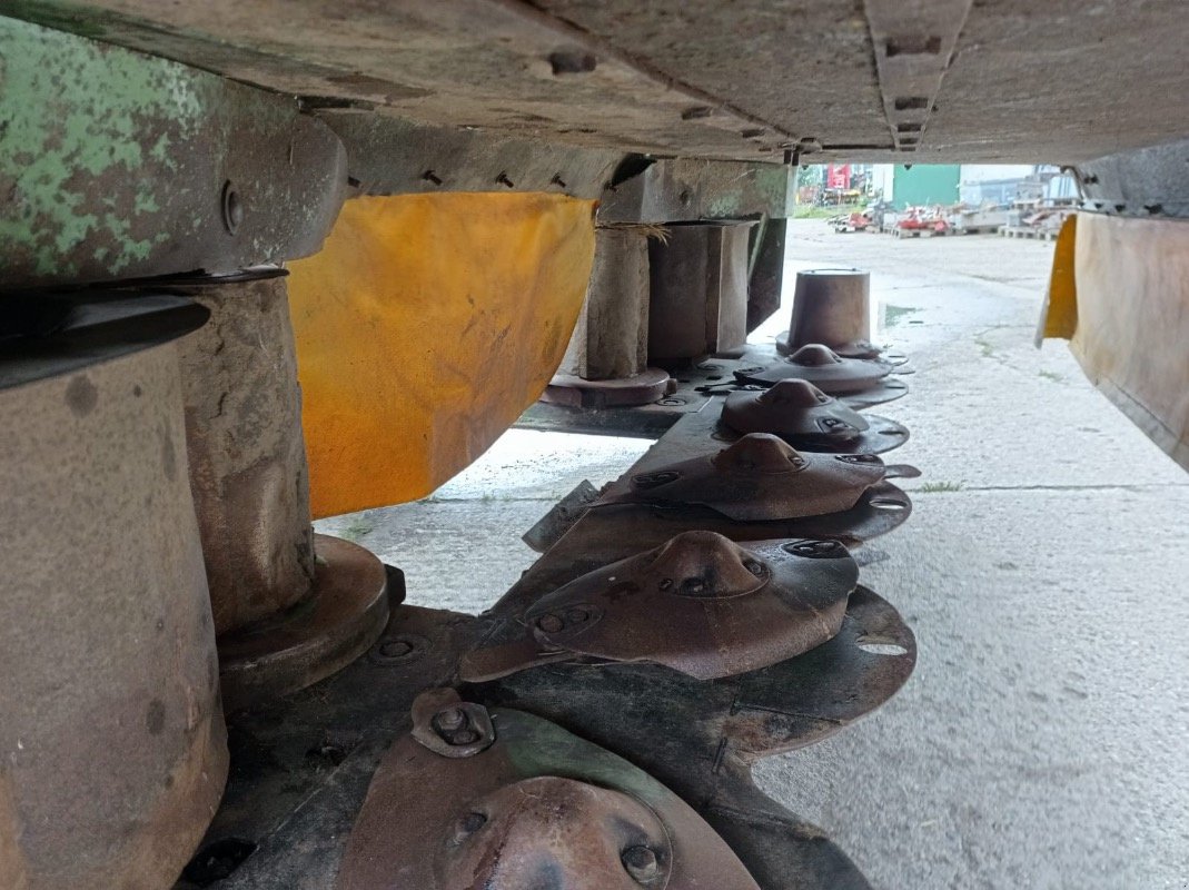 Mähwerk от тип Krone EasyCut32P + EasyCut9140, Gebrauchtmaschine в Liebenwalde (Снимка 29)