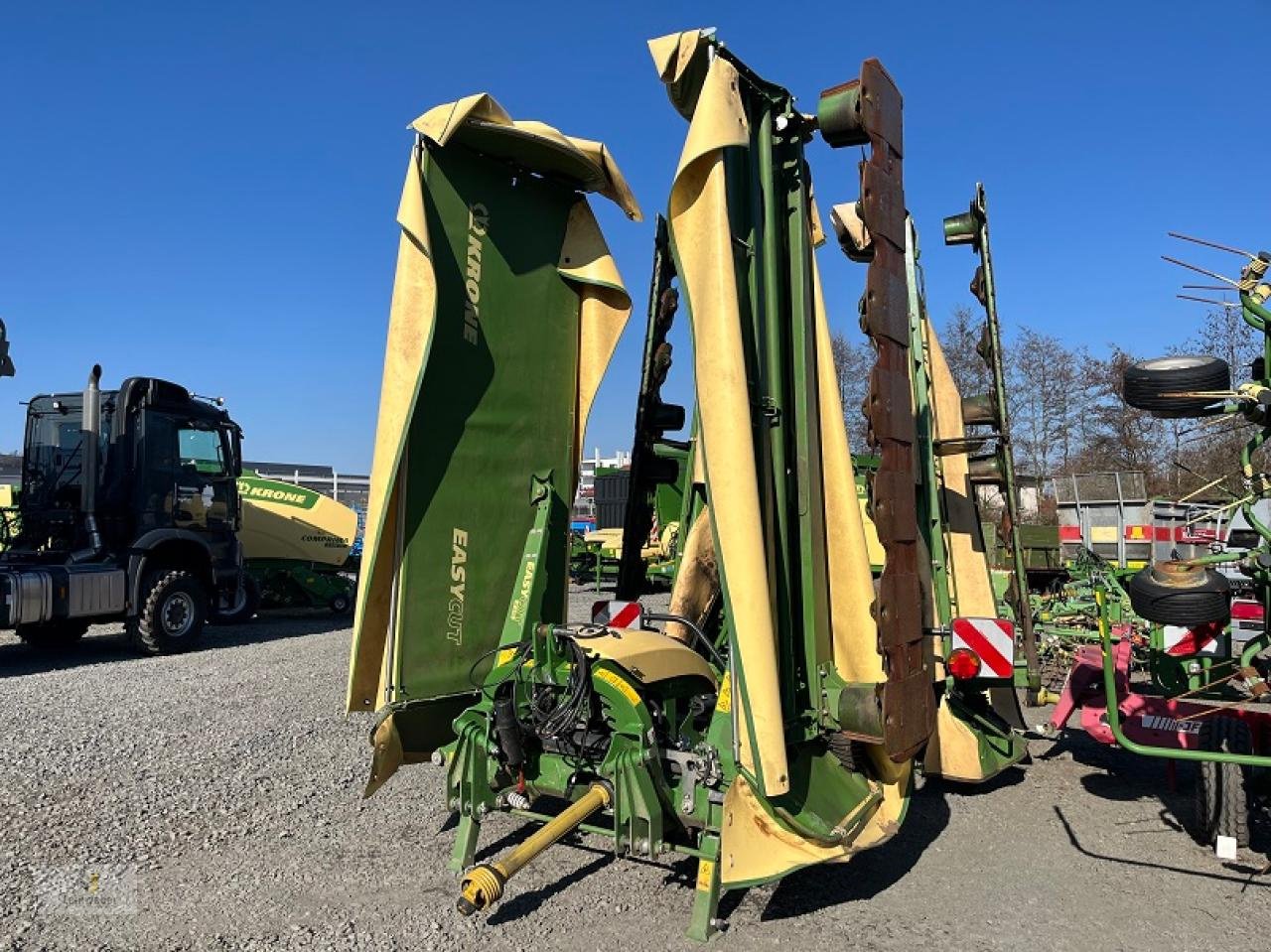 Mähwerk of the type Krone EC B 870, Neumaschine in Neuhof - Dorfborn (Picture 1)