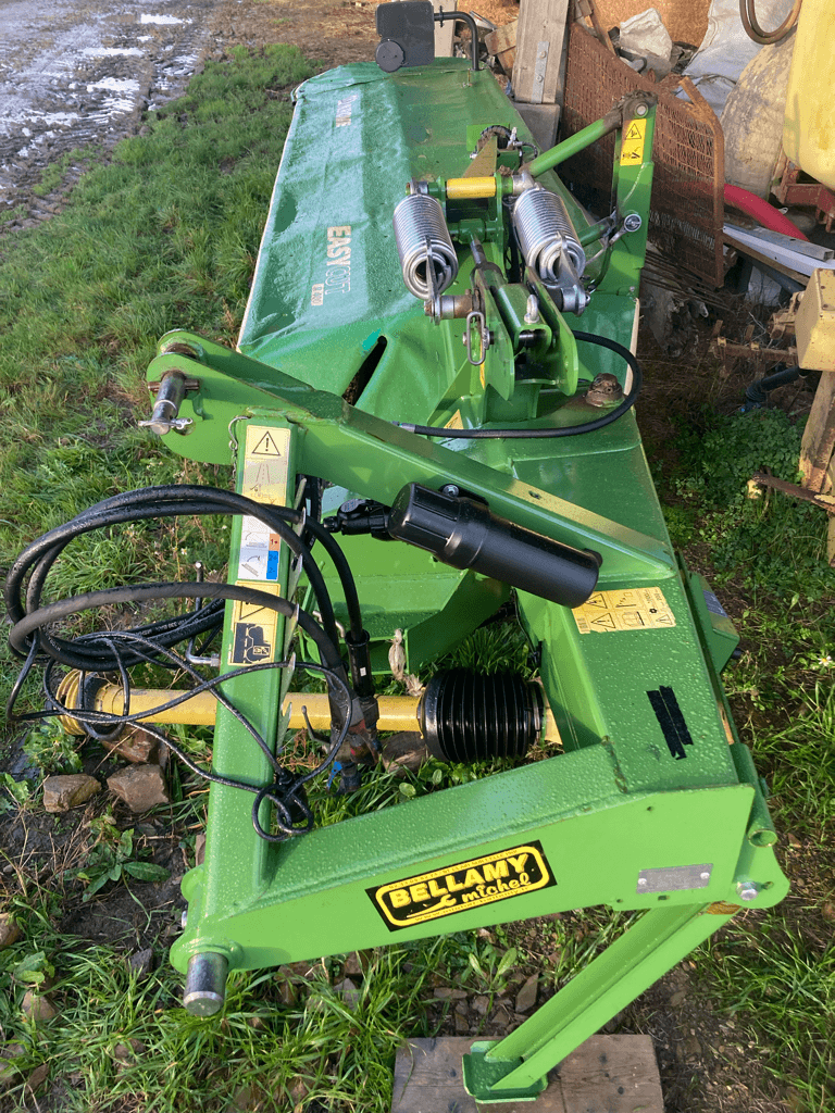 Mähwerk typu Krone EC R400, Gebrauchtmaschine w CINTHEAUX (Zdjęcie 5)