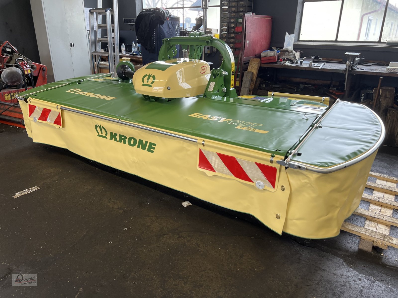 Mähwerk typu Krone F320 3.Generation, Neumaschine v Regen (Obrázek 1)