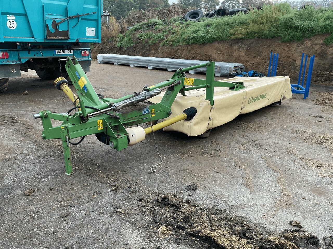 Mähwerk des Typs Krone FAUCHEUSE EASY CUT 320, Gebrauchtmaschine in PLOUIGNEAU (Bild 2)