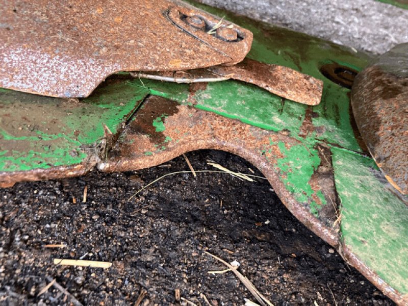 Mähwerk typu Krone FAUCHEUSE KRONE EASY CUT R320, Gebrauchtmaschine w NOGENT (Zdjęcie 9)