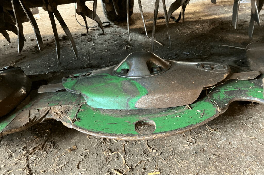 Mähwerk typu Krone KRONE EASY CUT F 320 CV, Gebrauchtmaschine v NOGENT (Obrázek 4)