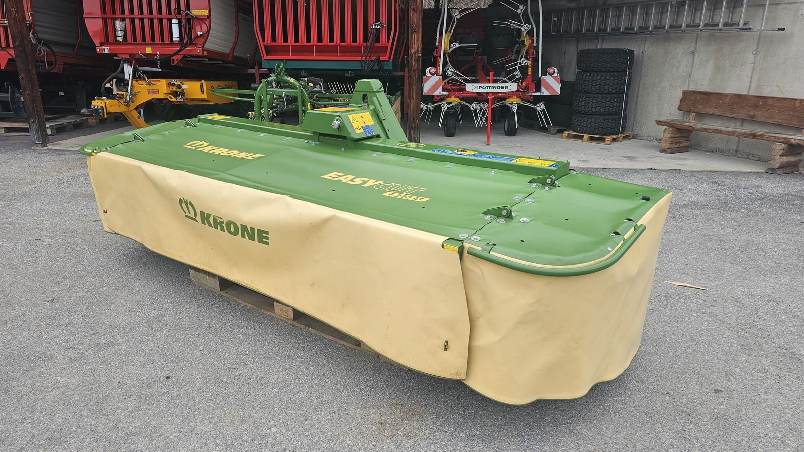 Mähwerk типа Krone Mähwerk Easycut F320M, Gebrauchtmaschine в Ried im Oberinntal (Фотография 2)