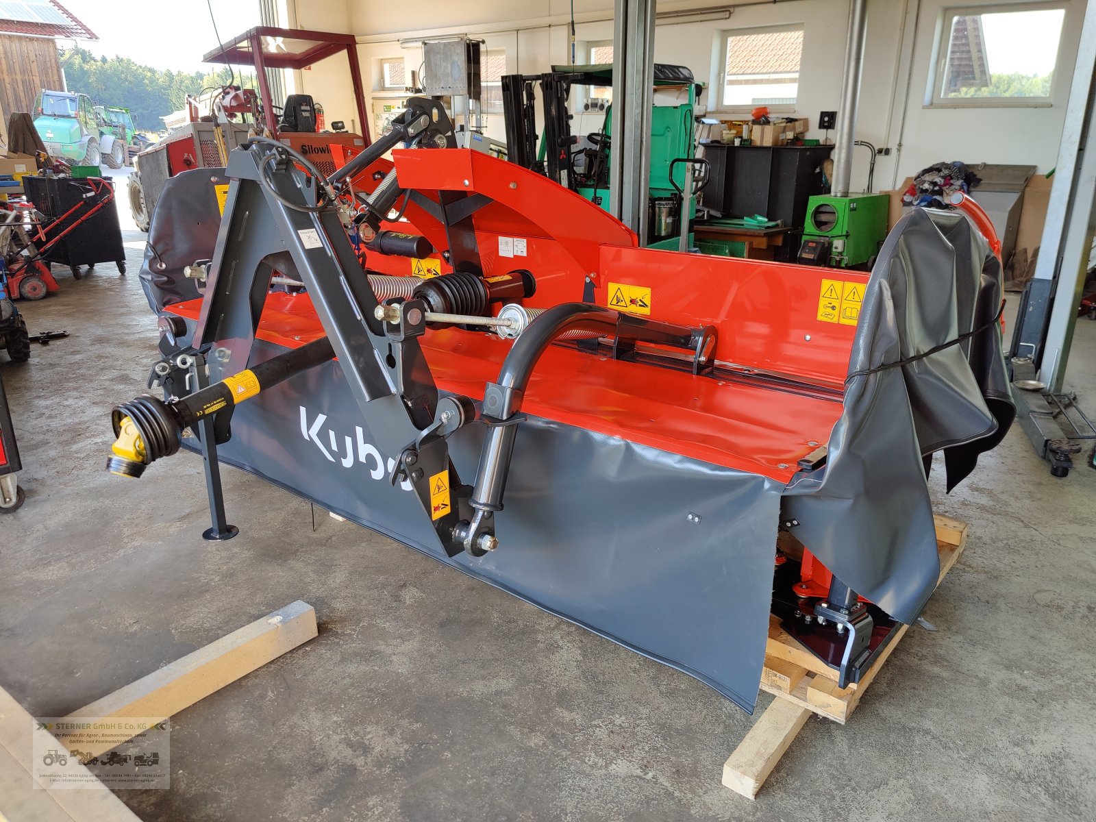 Mähwerk des Typs Kubota dm 4032, Neumaschine in Eging am See (Bild 4)