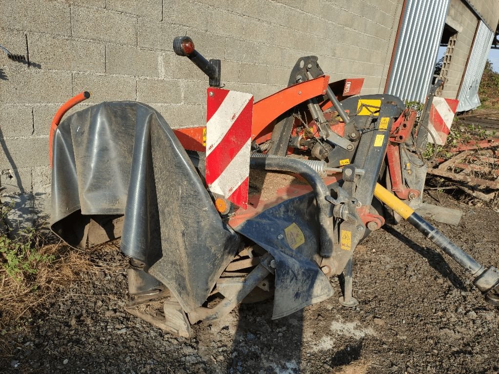 Mähwerk of the type Kubota DM4032S, Gebrauchtmaschine in COGNAC LA FORET (Picture 4)