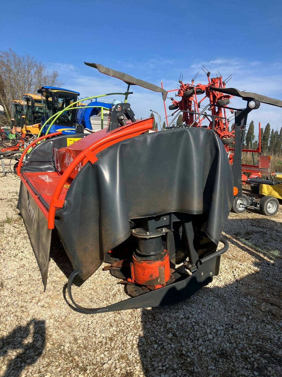 Mähwerk Türe ait Kubota FAUCHEUSE DM 4028, Gebrauchtmaschine içinde SAINT ANDIOL (resim 3)