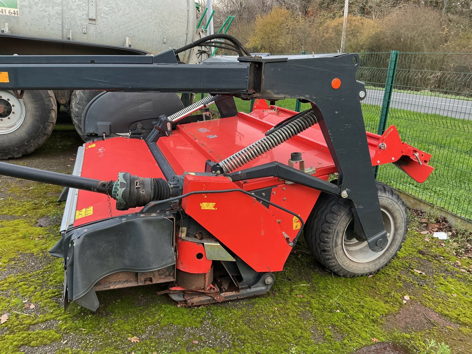 Mähwerk a típus Kubota FAUCHEUSE DMC 8032 T, Gebrauchtmaschine ekkor: ST CLEMENT DE LA PLACE (Kép 6)