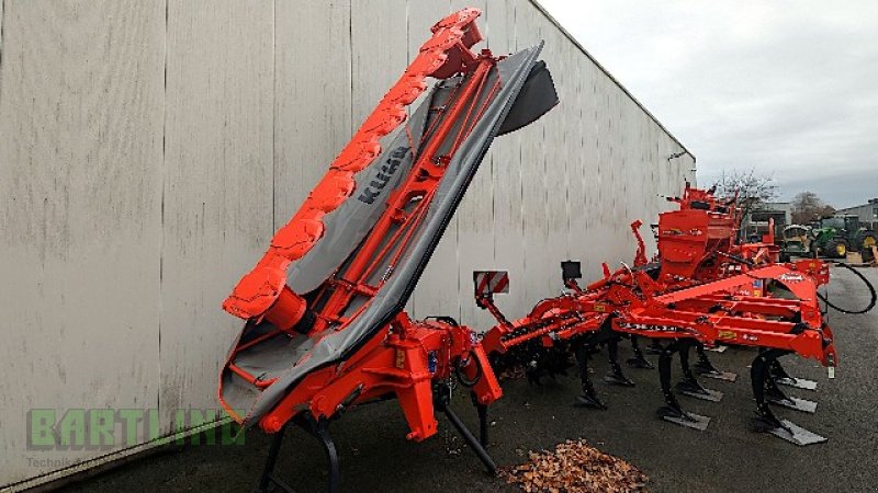 Mähwerk of the type Kuhn 4015, Neumaschine in Versmold (Picture 1)