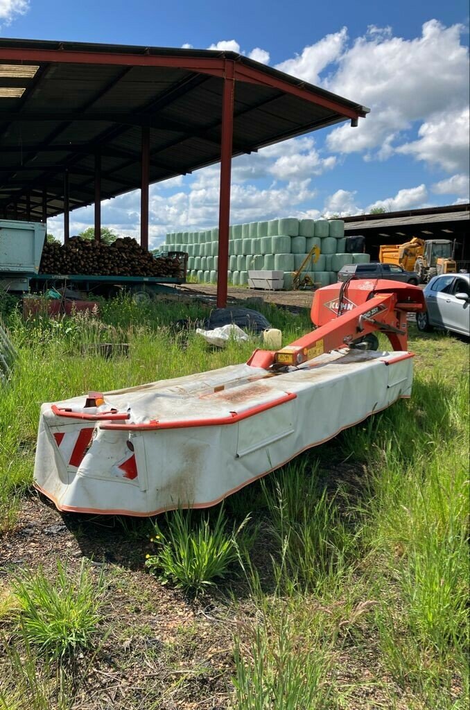 Mähwerk tip Kuhn FAUCHEUSE KUHN GMD 3511FF 1000, Gebrauchtmaschine in AUTUN (Poză 4)