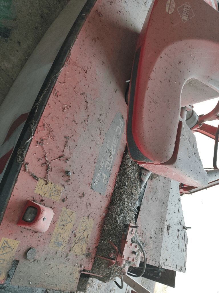 Mähwerk des Typs Kuhn FC 3125 dF-FF, Gebrauchtmaschine in Lérouville (Bild 8)