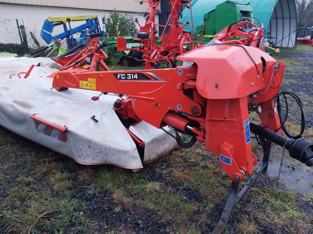 Mähwerk des Typs Kuhn FC 314 FF, Gebrauchtmaschine in MAURIAC (Bild 2)