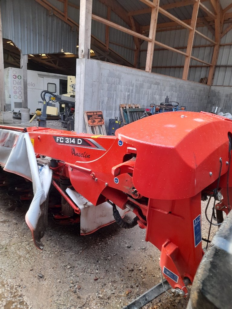 Mähwerk tip Kuhn Fc 314d ff, Gebrauchtmaschine in Neufchâtel-en-Bray (Poză 2)